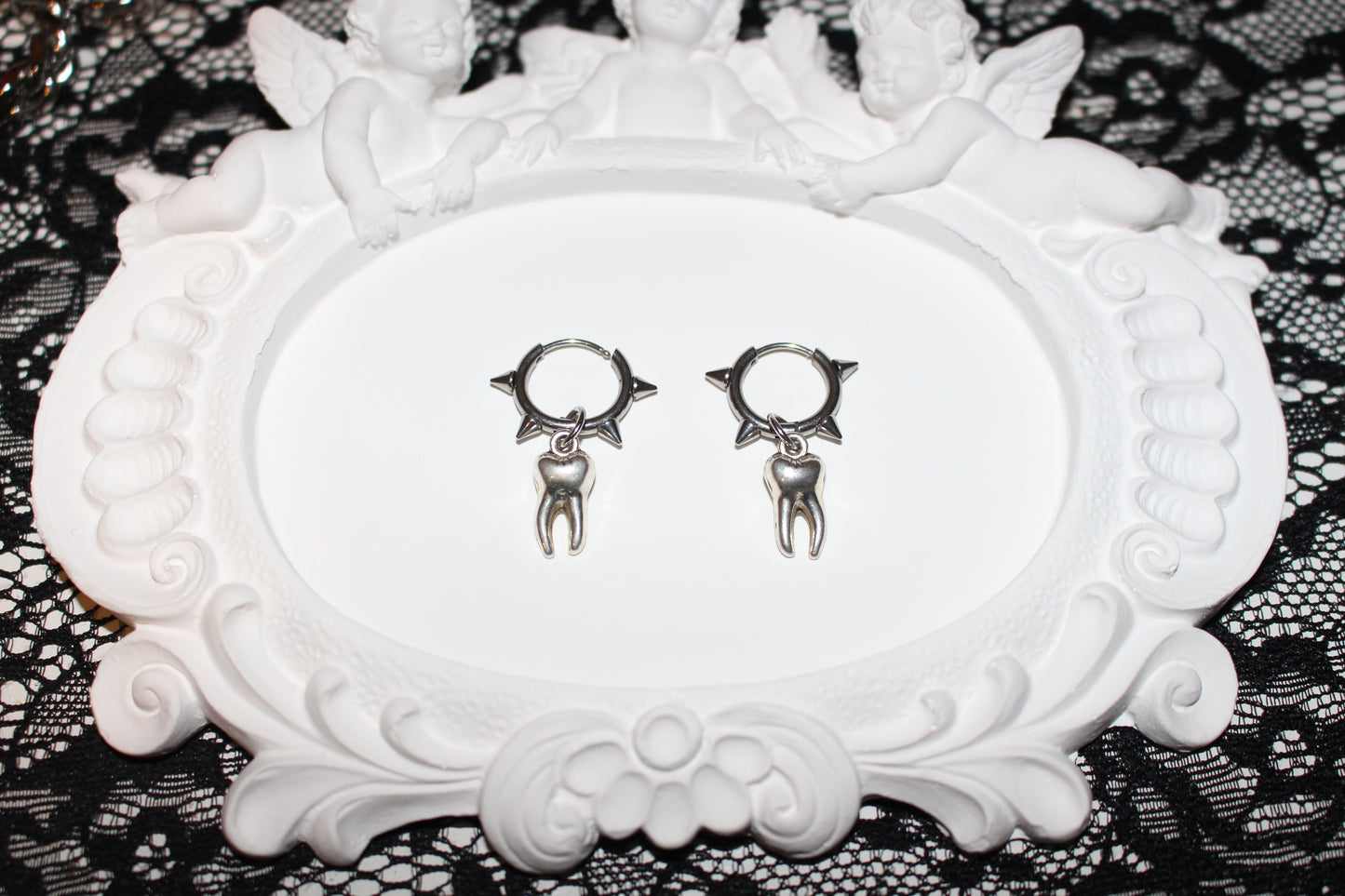 056 Teeth Earrings